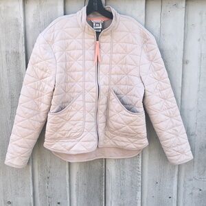 Avalanche Women's Lightweight Quilted Jacket With Pockets- size L